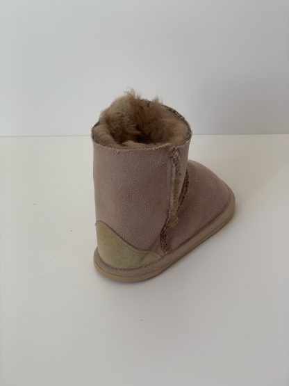 Botita forrada camel Cuquito - Imagen 4